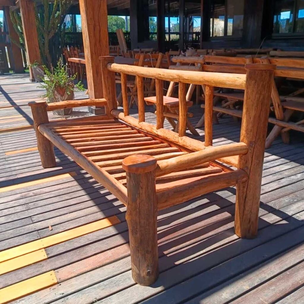 Bancos de madera rústicos para quinchos y patios